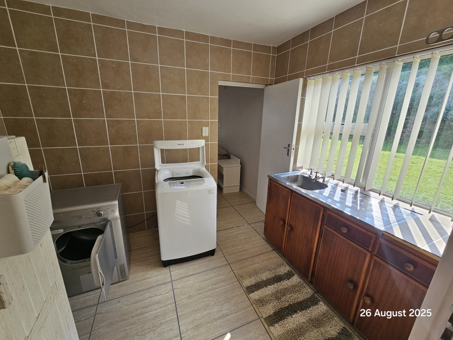 6 Bedroom Property for Sale in Jongensfontein Western Cape